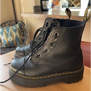 Dr. Martens - Platform Boots